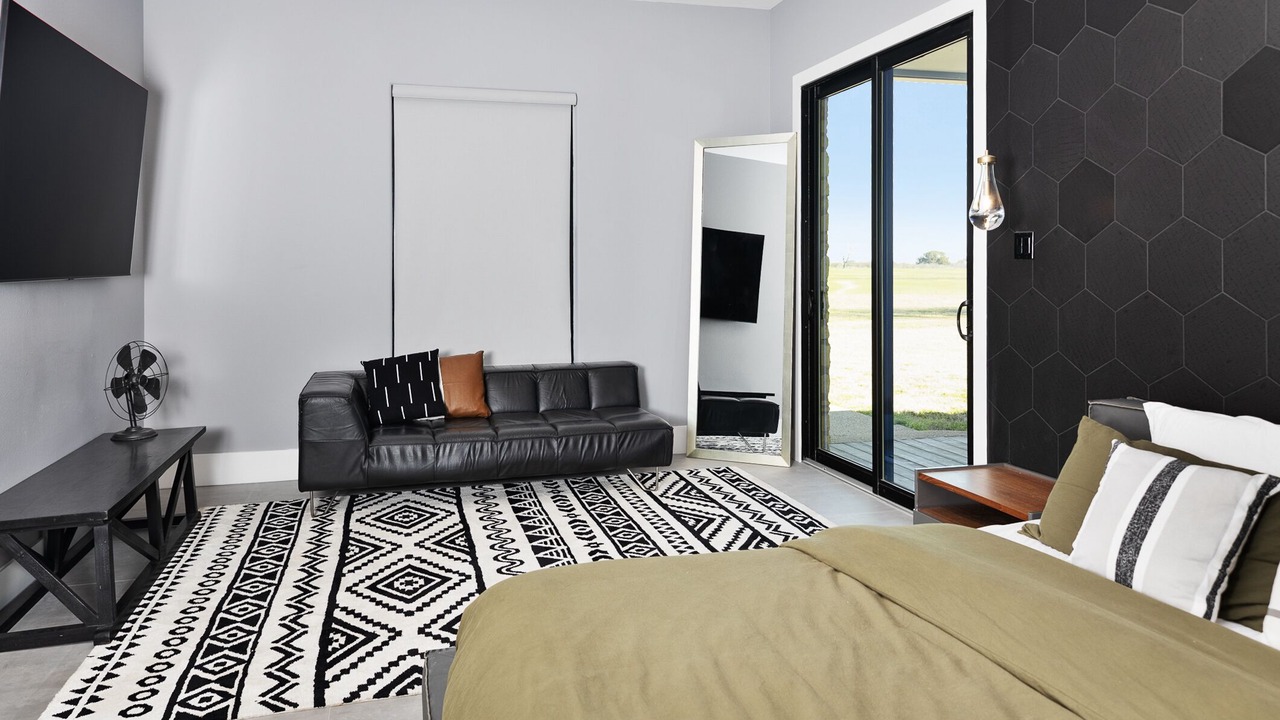 Photo of Bedroom in Smithville