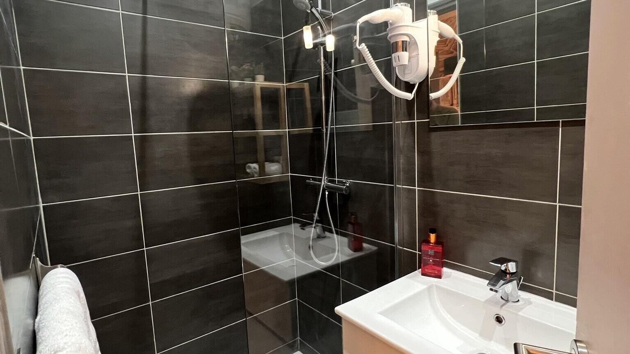 Photo of Bathroom in Senlis