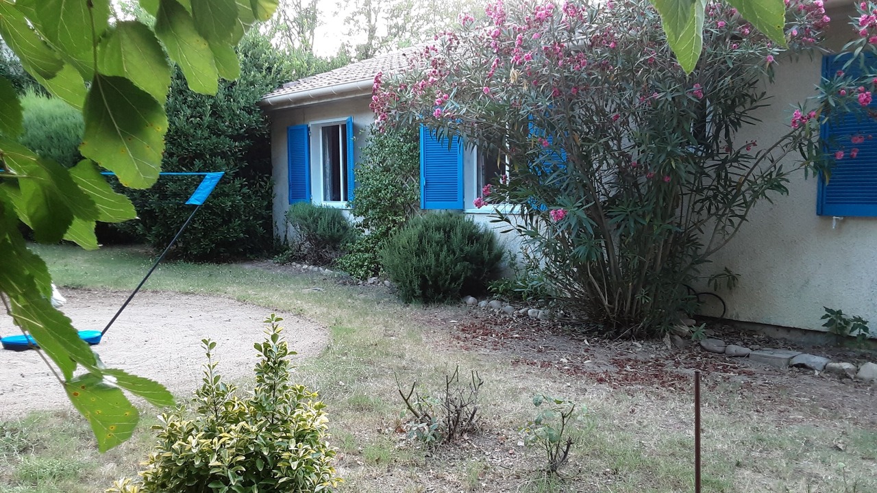 Photo of Outdoor in Saint-Julien-de-Peyrolas
