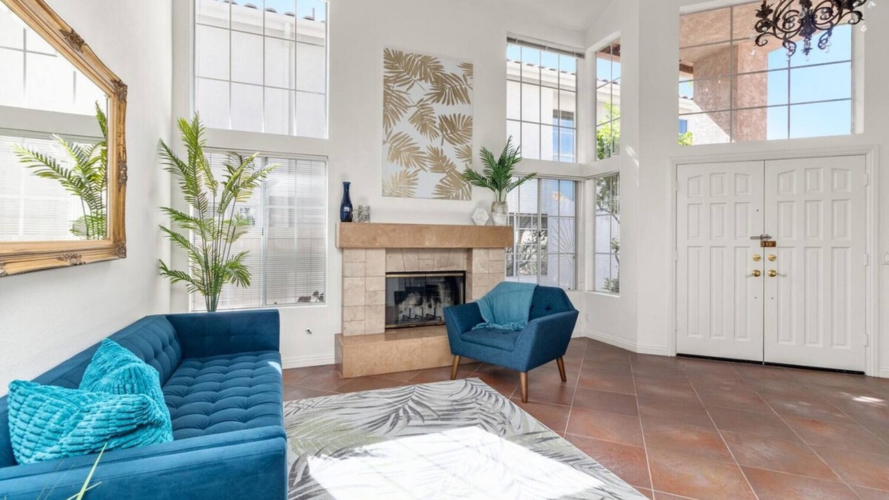 Photo of Livingroom in Vista