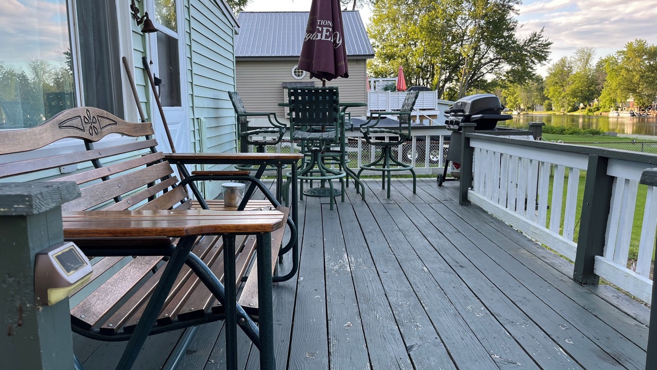 Photo of Outdoor in Clay