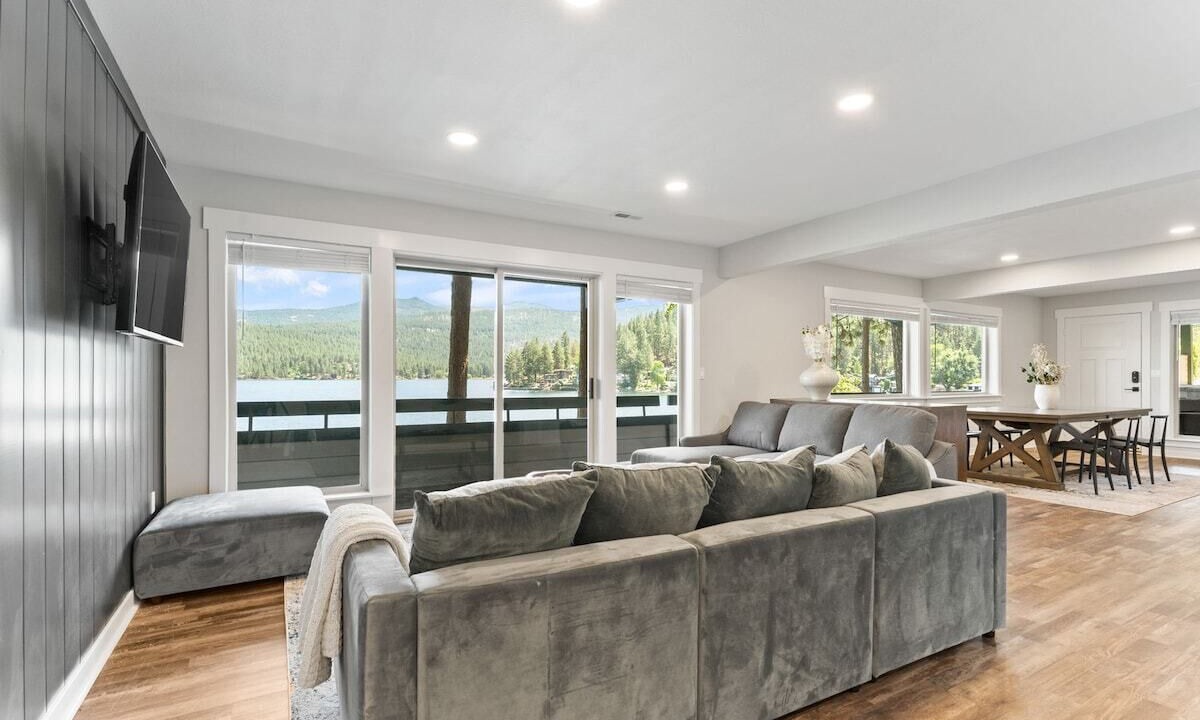 Photo of Livingroom in Liberty Lake