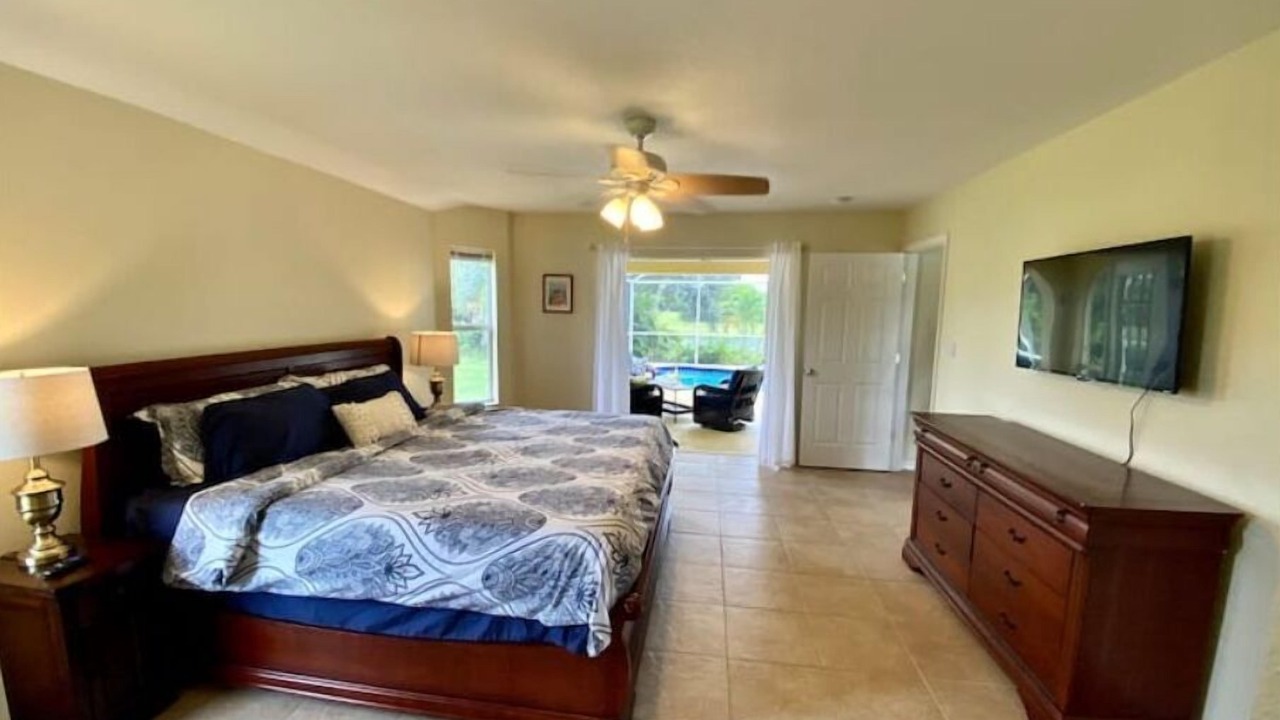 Photo of Bedroom in Pine Valley