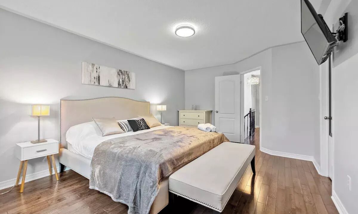 Photo of Bedroom in Richmond Hill