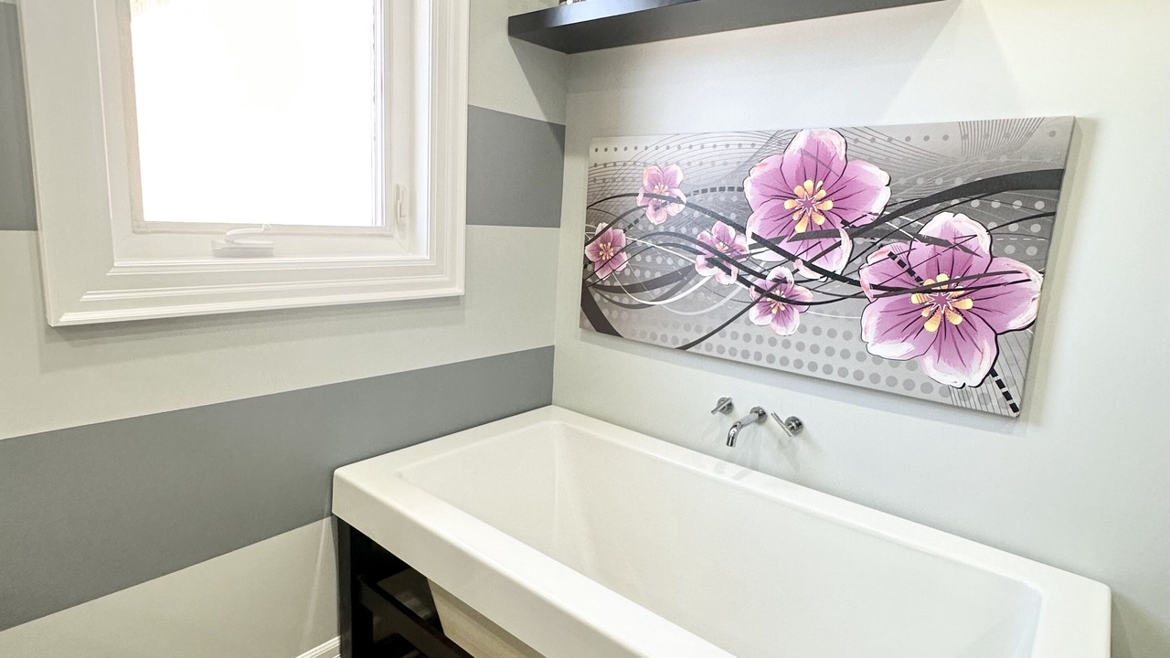 Photo of Bathroom in Adjala-Tosorontio