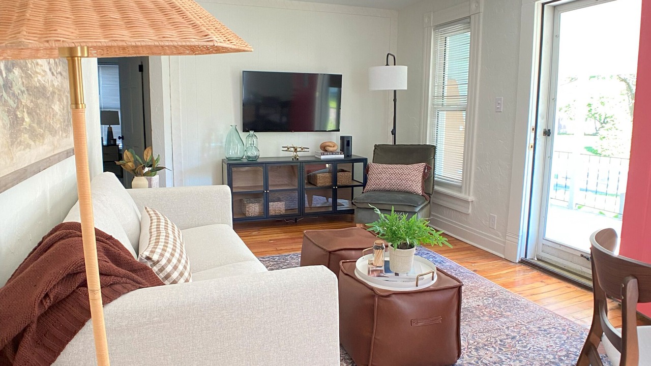 Photo of Livingroom in Clintonville