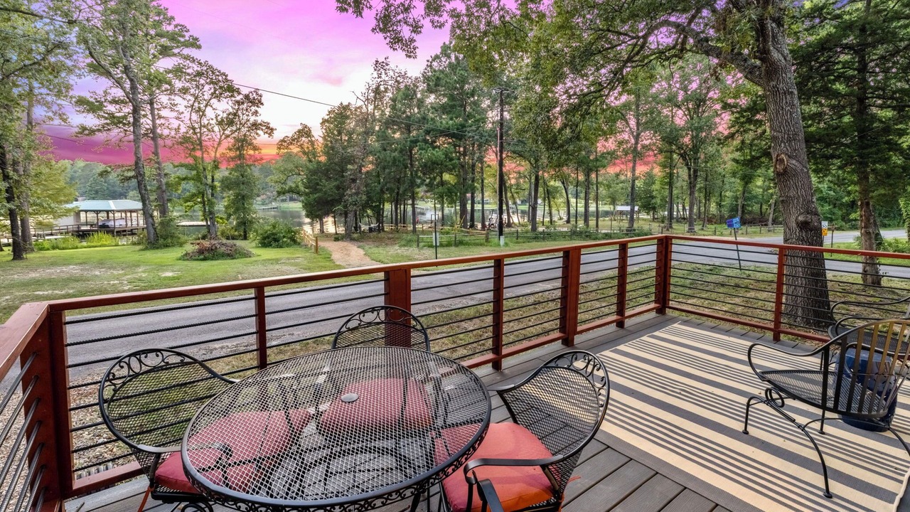Photo of Outdoor in Mineola