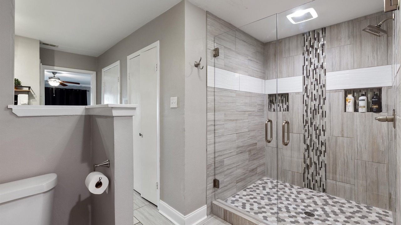 Photo of Bathroom in Rowlett