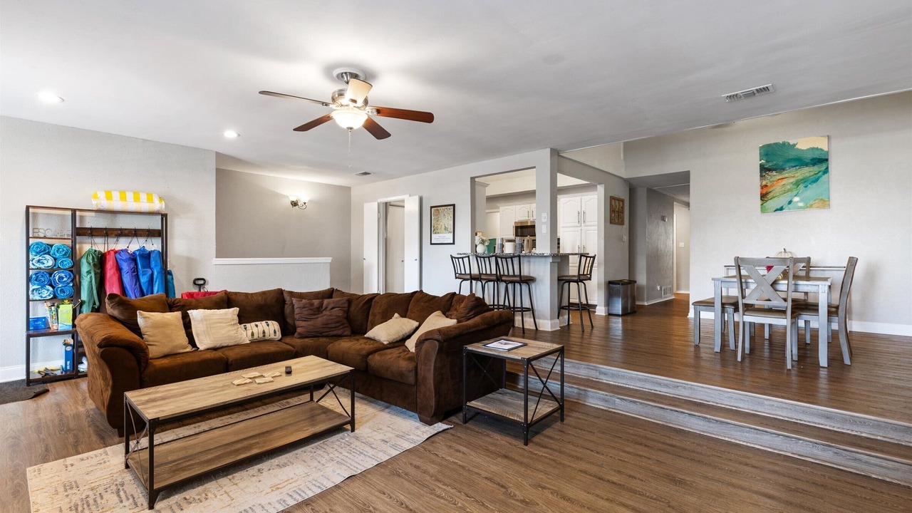 Photo of Livingroom in Rowlett