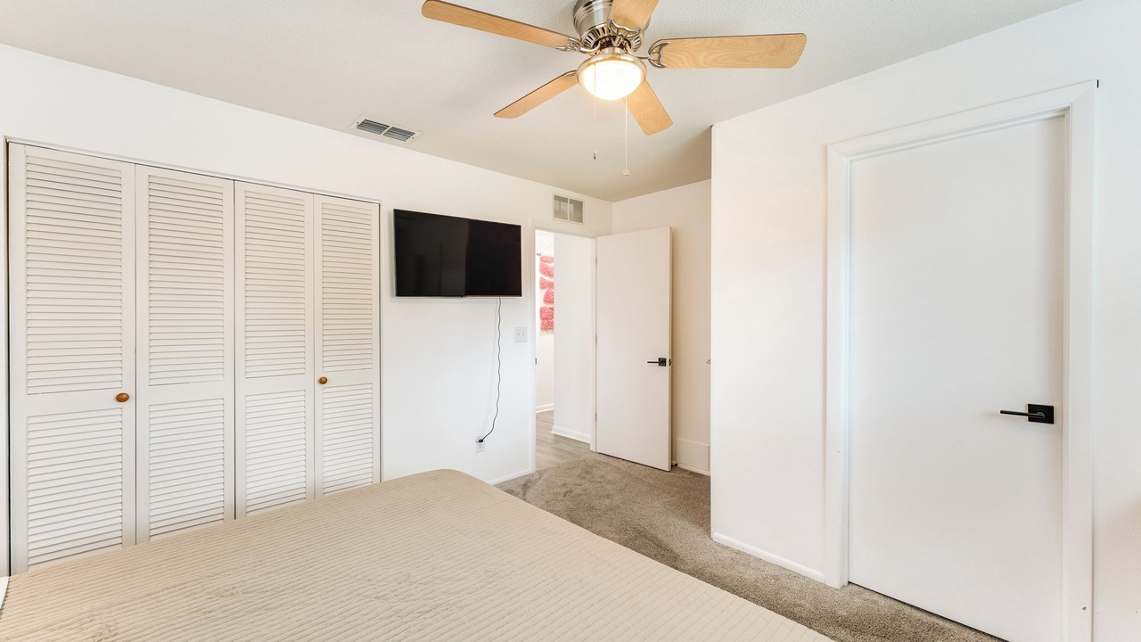 Photo of Bedroom in Laurel