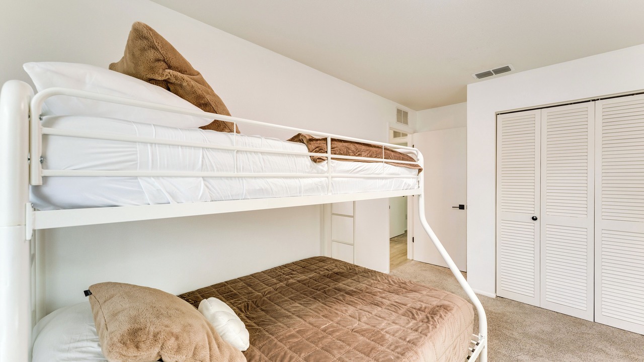 Photo of Bedroom in Laurel