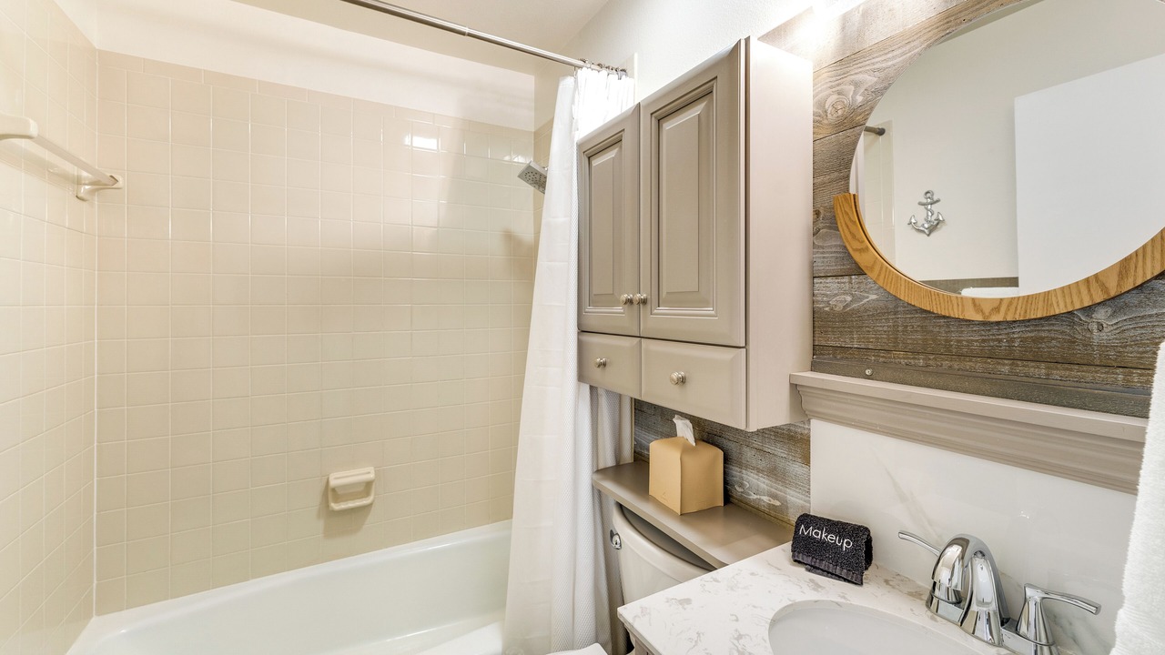 Photo of Bathroom in Laurel