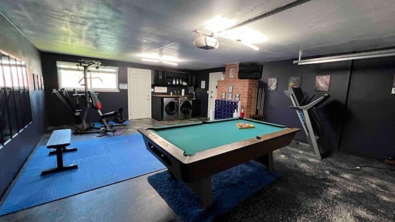Photo of Bedroom in Raisin