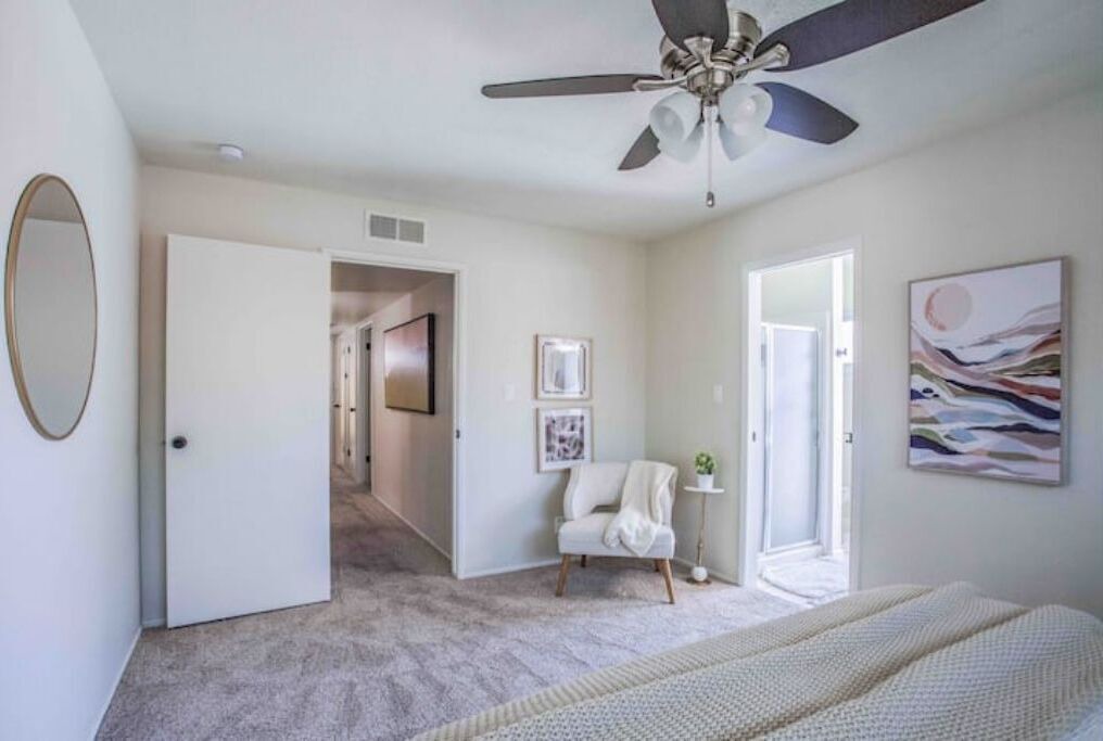 Photo of Bedroom in Raisin