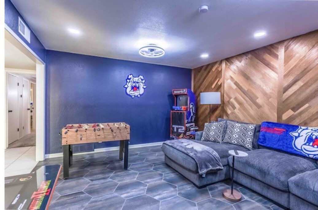 Photo of Bedroom in Raisin