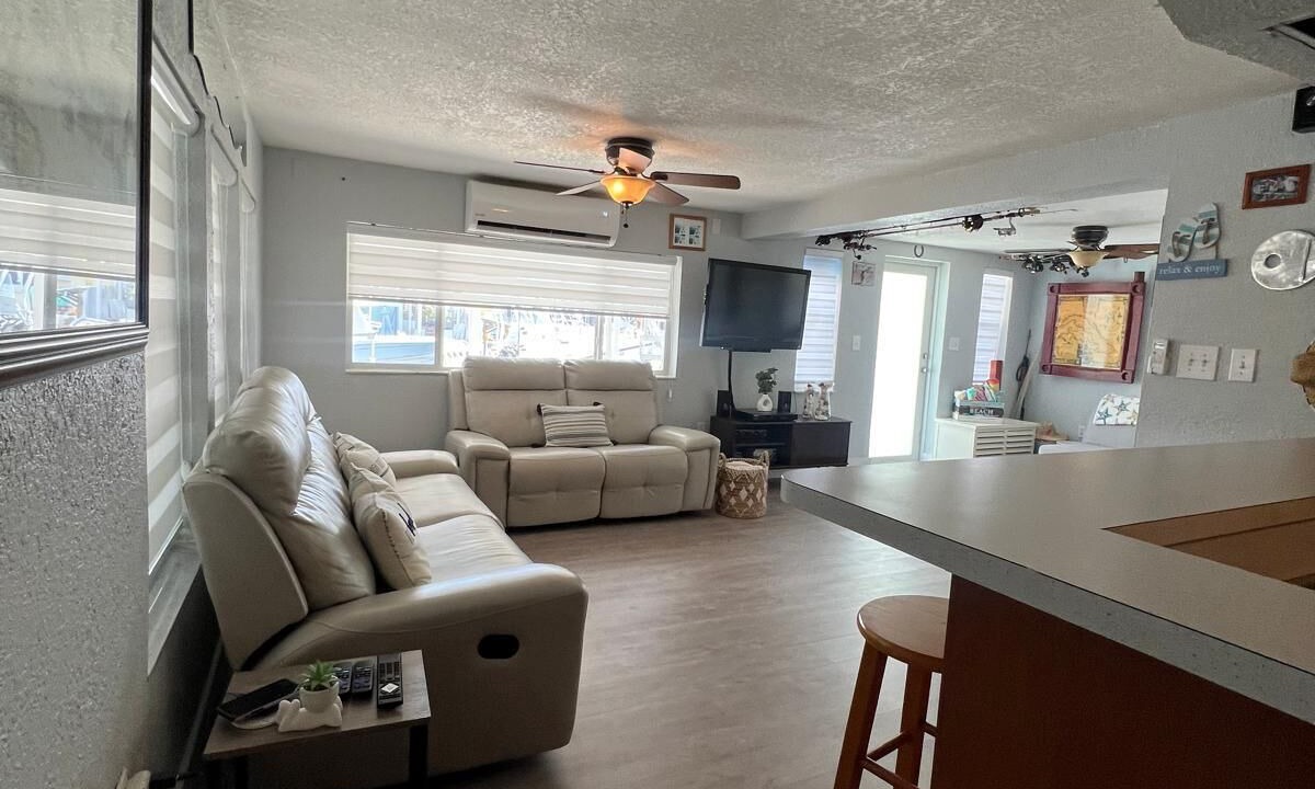 Photo of Livingroom in Tavernier