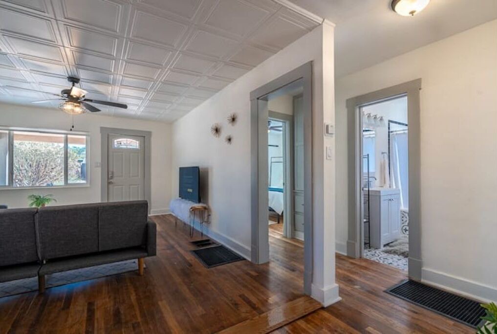 Photo of Livingroom in Nob Hill