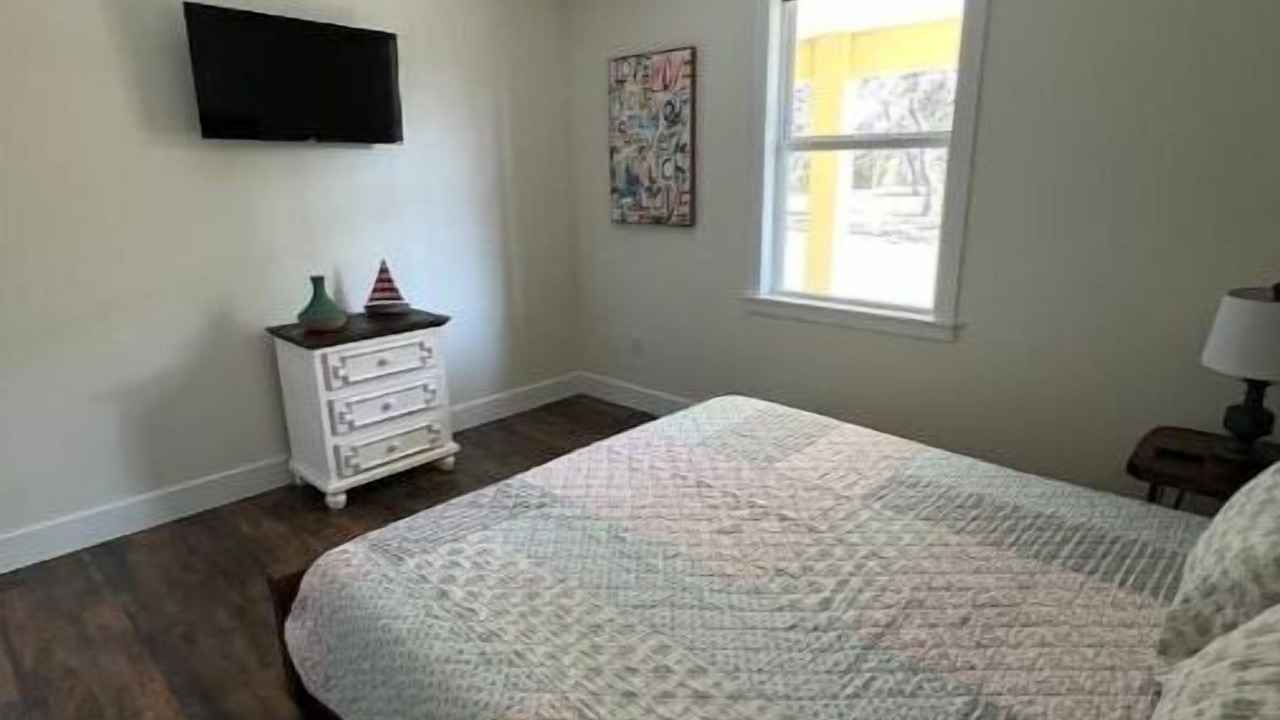 Photo of Bedroom in Estero