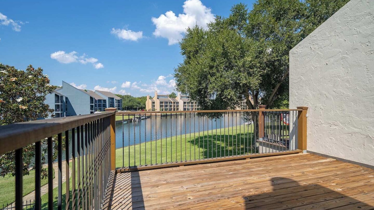 Photo of Outdoor in Walden on Lake Conroe