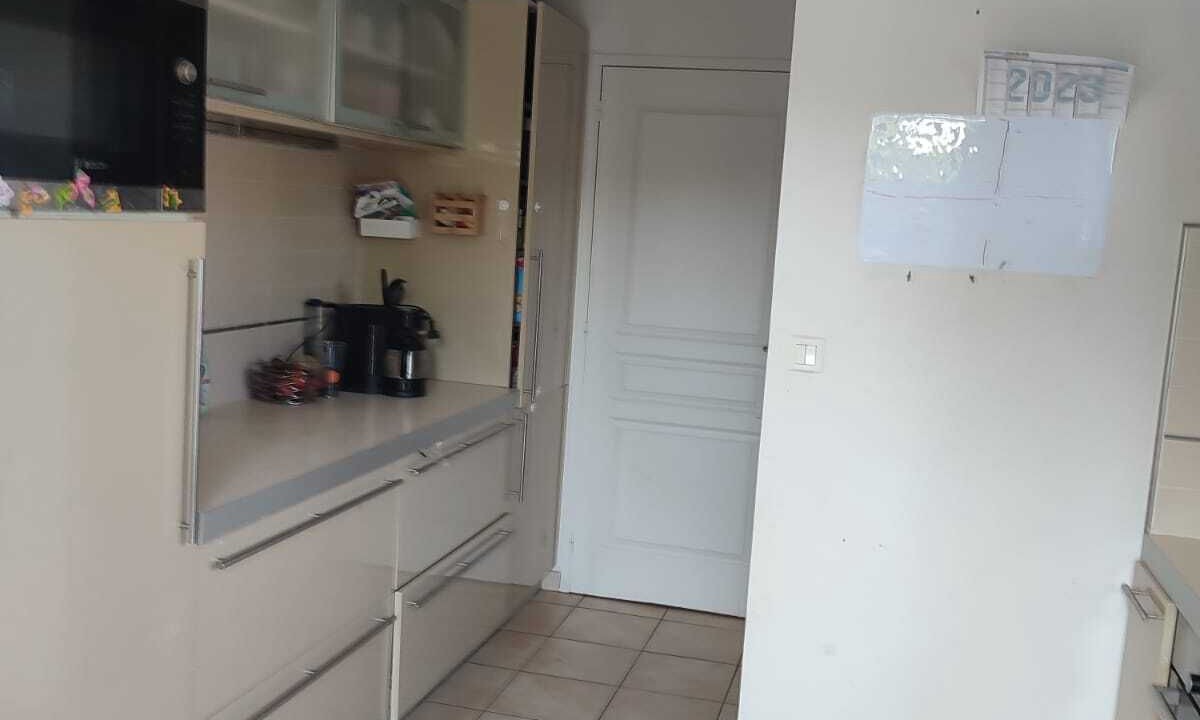 Photo of Kitchen in Pleudihen-sur-Rance