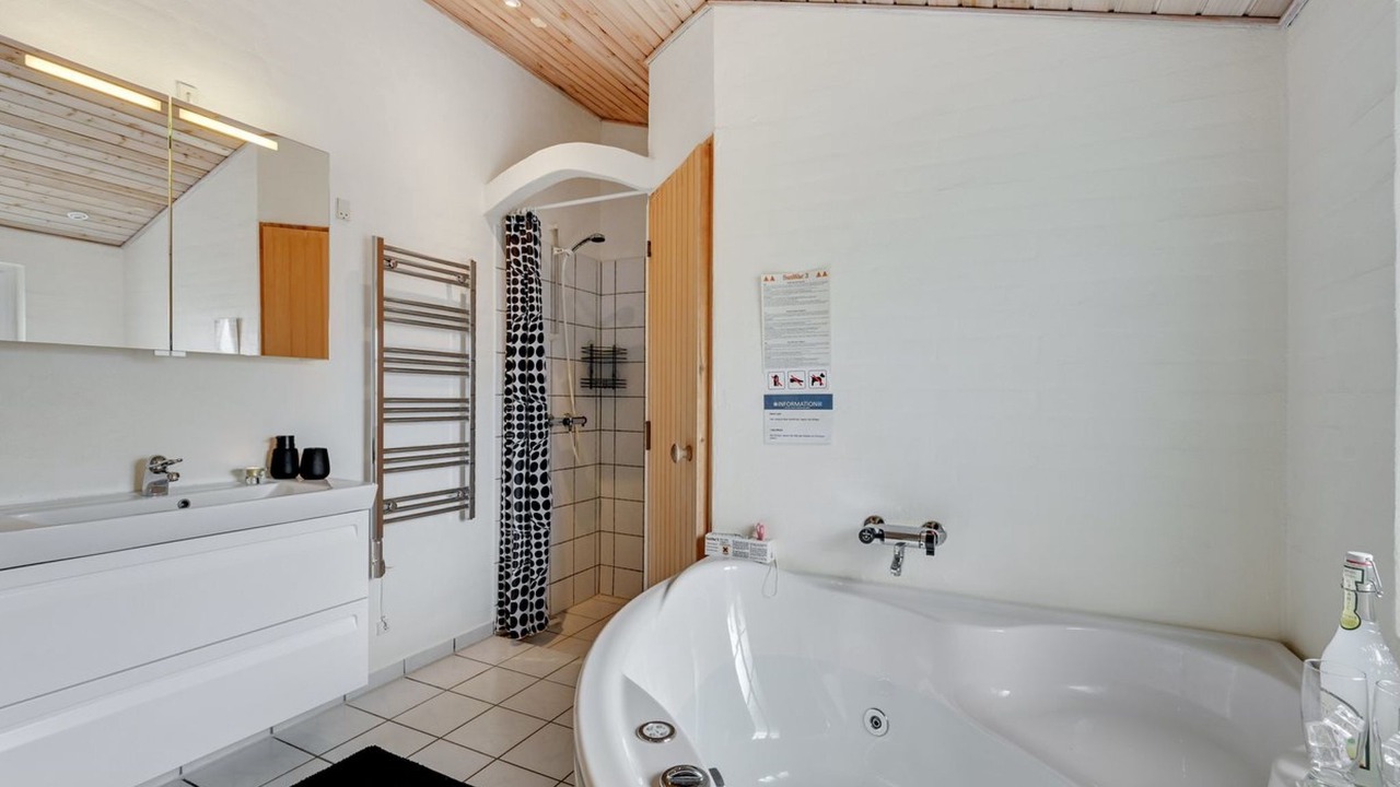 Photo of Bathroom in Øhuse