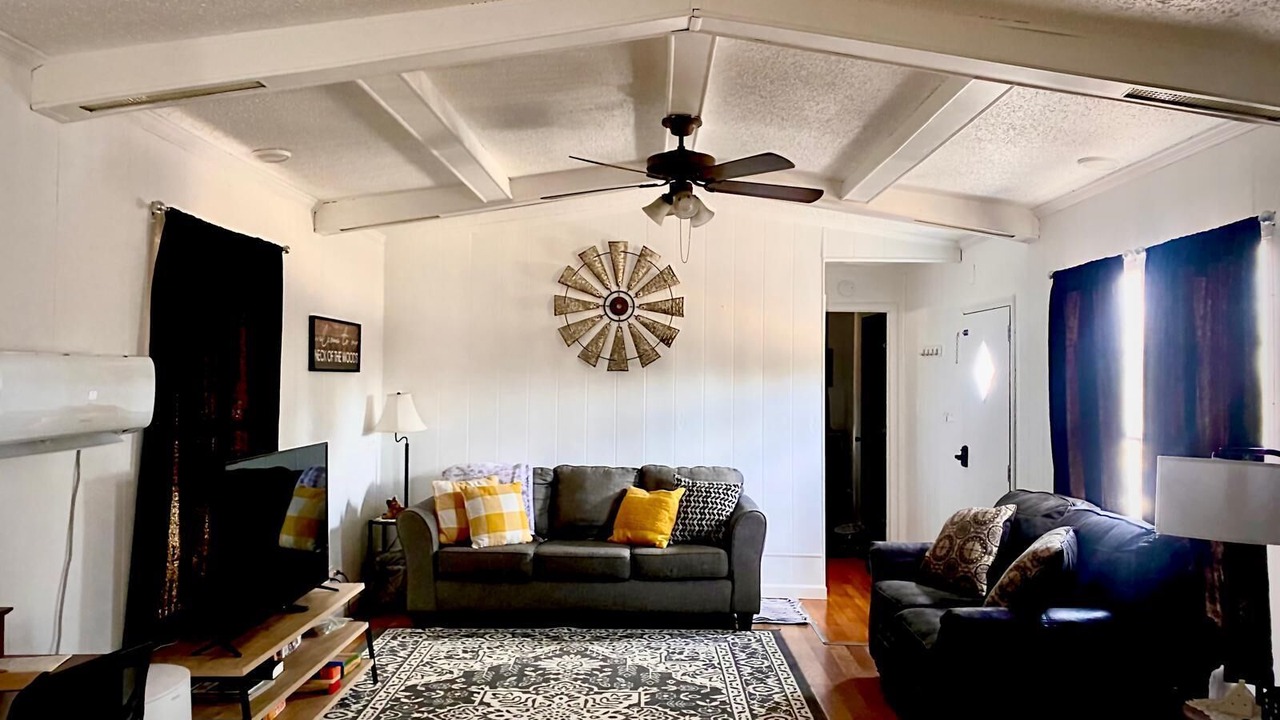 Photo of Livingroom in Concord