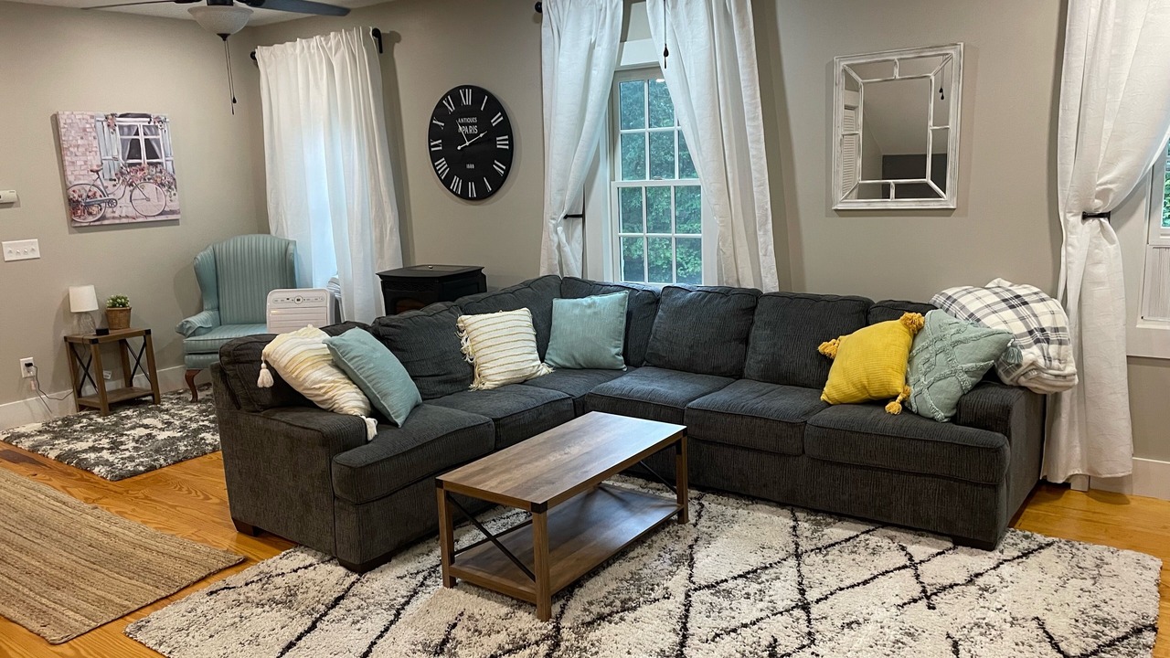 Photo of Livingroom in Tolland