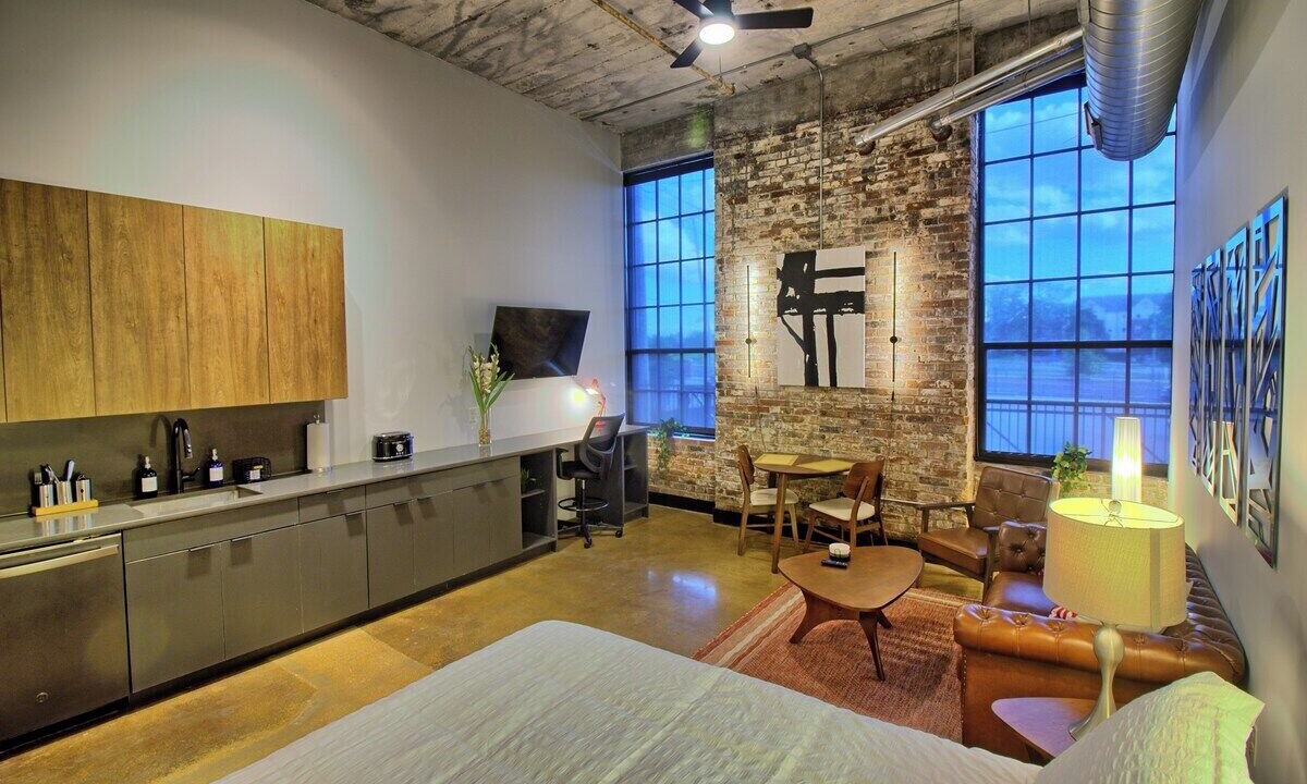 Photo of Bedroom in Midtown