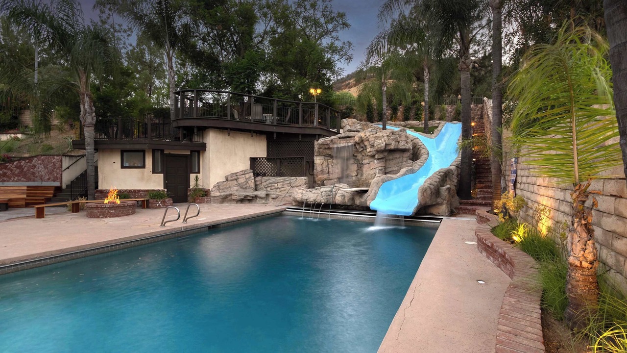 Photo of Outdoor in Canoga Park