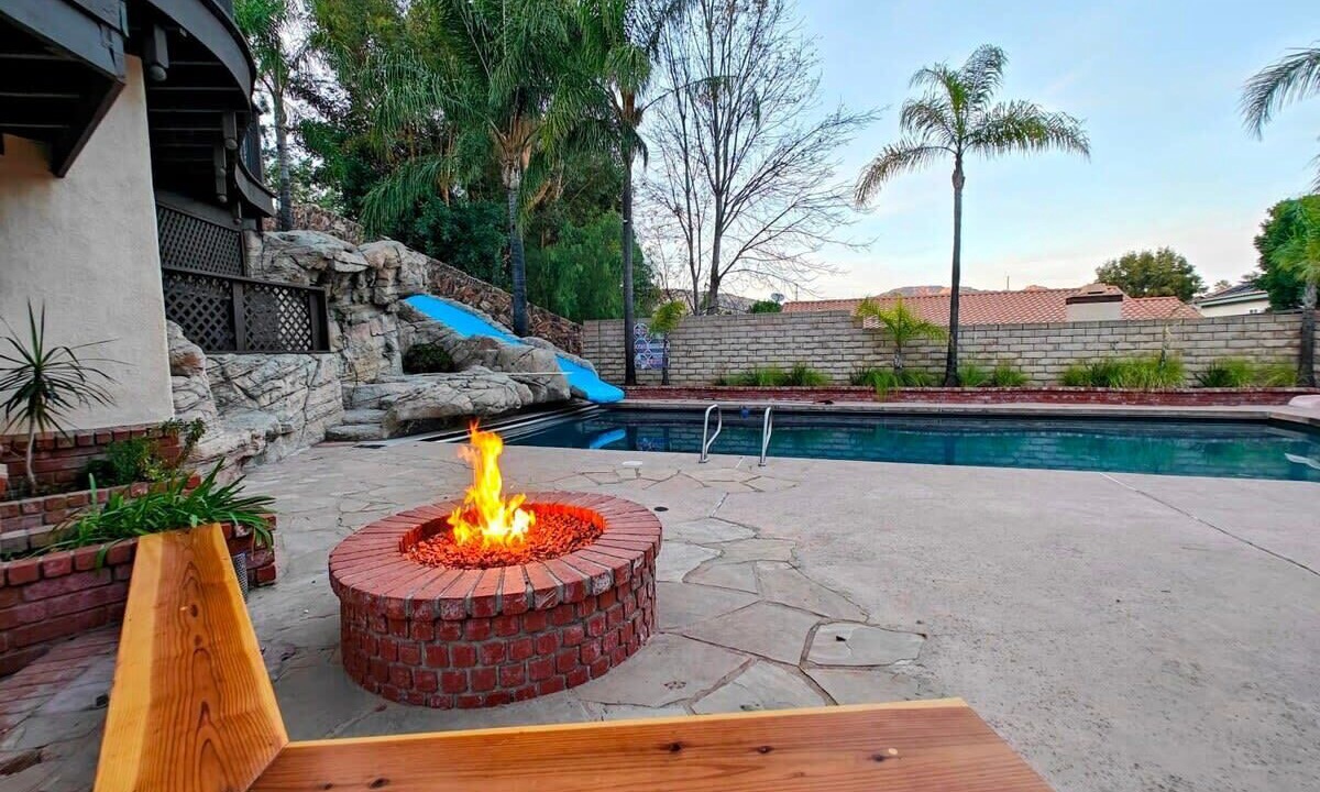Photo of Outdoor in Canoga Park