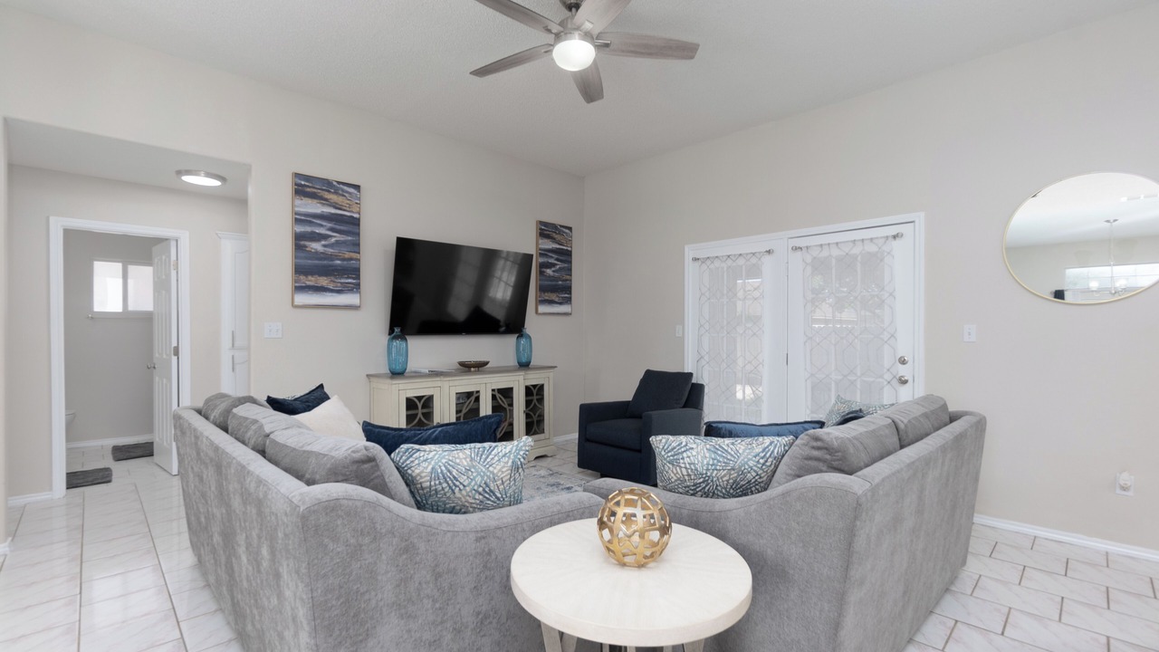 Photo of Livingroom in Brownsville
