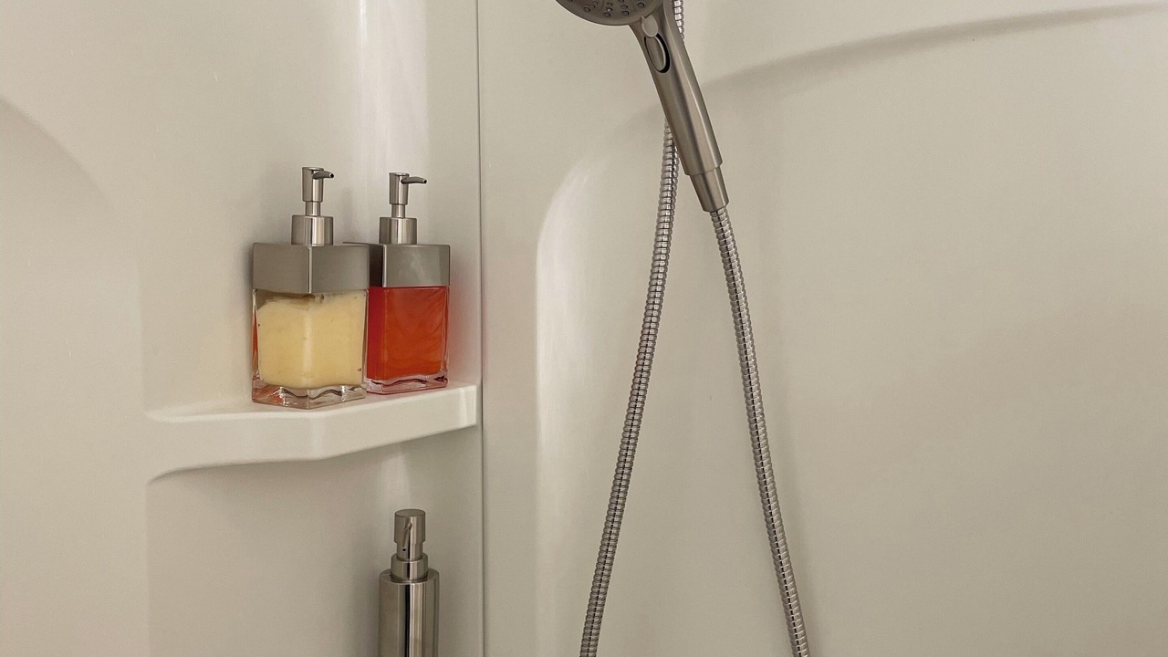 Photo of Bathroom in Nut Tree