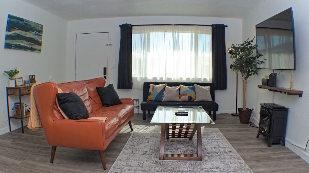 Photo of Livingroom in Nut Tree