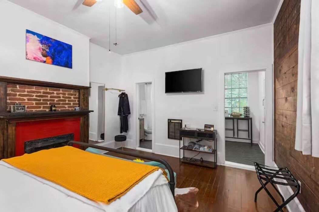 Photo of Bedroom in Spanish Town Historic District