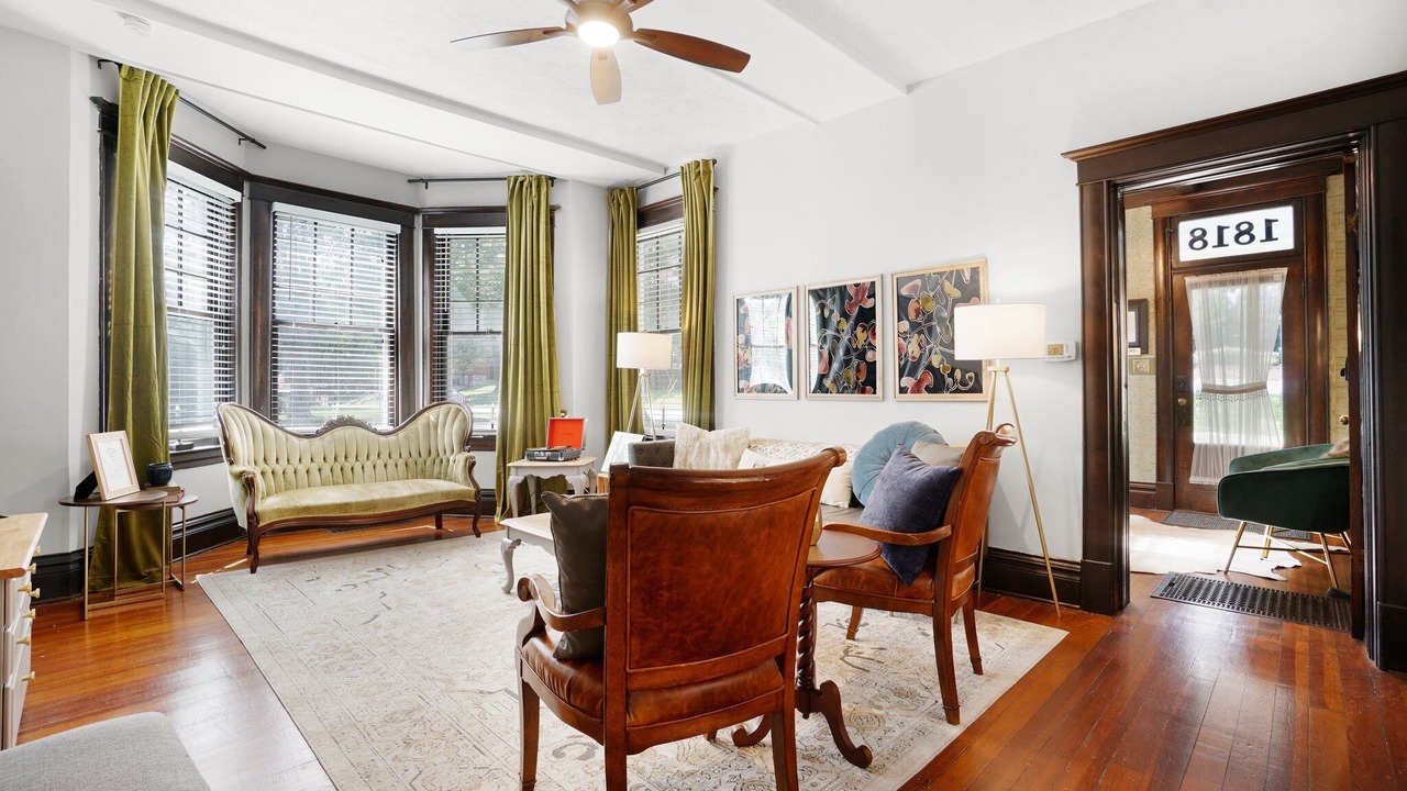 Photo of Others in St. Charles Historic District