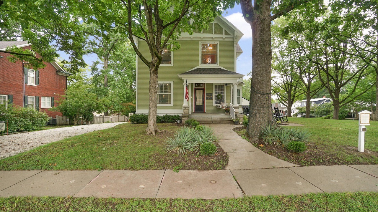 Photo of Outdoor in St. Charles Historic District