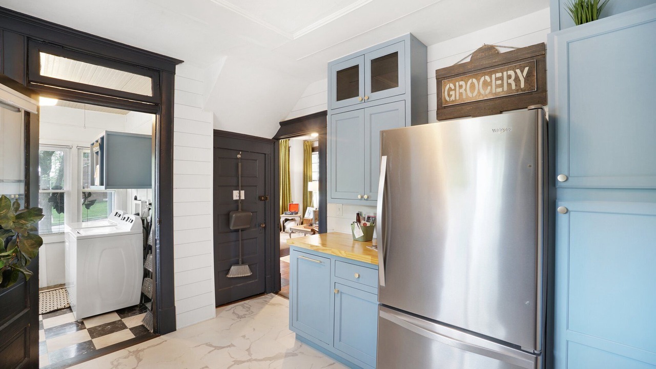 Photo of Kitchen in St. Charles Historic District