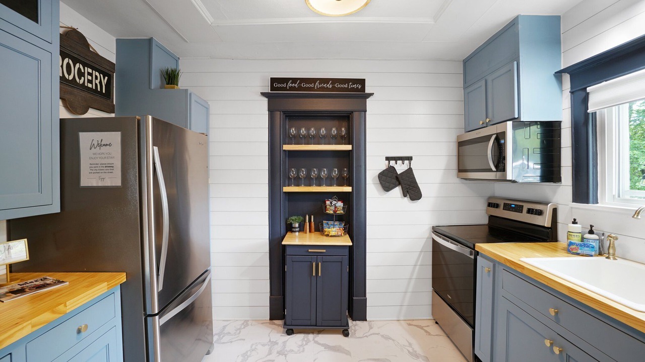 Photo of Kitchen in St. Charles Historic District