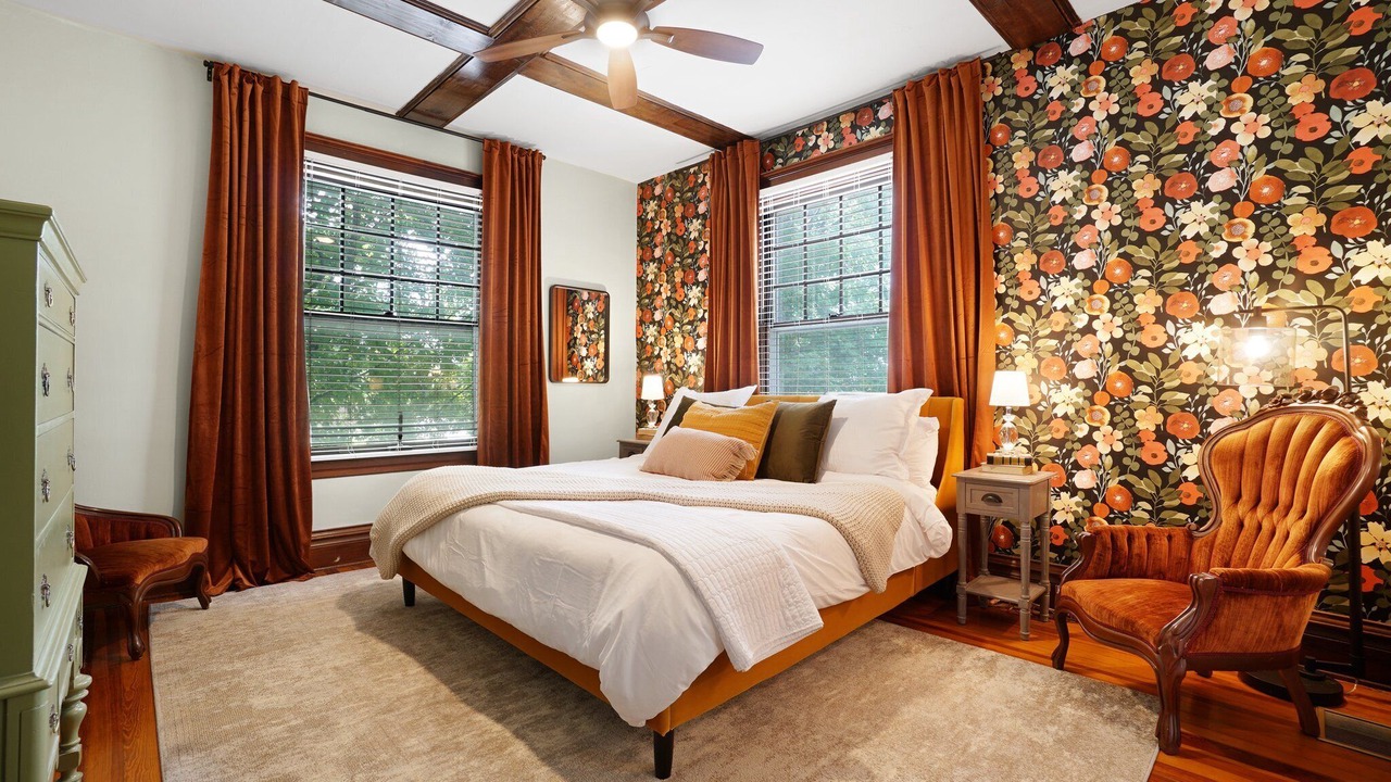 Photo of Bedroom in St. Charles Historic District
