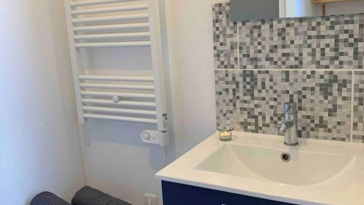 Photo of Bathroom in Lorris