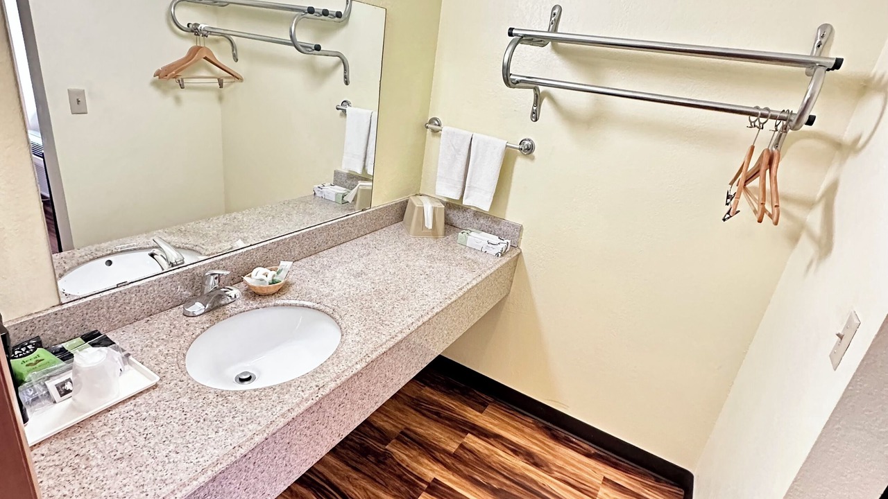 Photo of Bathroom in Iola