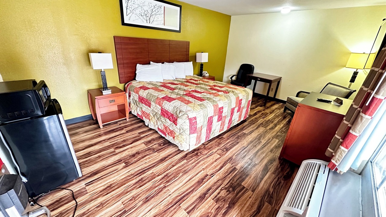 Photo of Bedroom in Iola