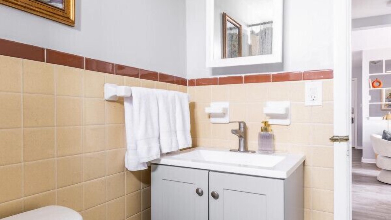 Photo of Bathroom in Maple Heights