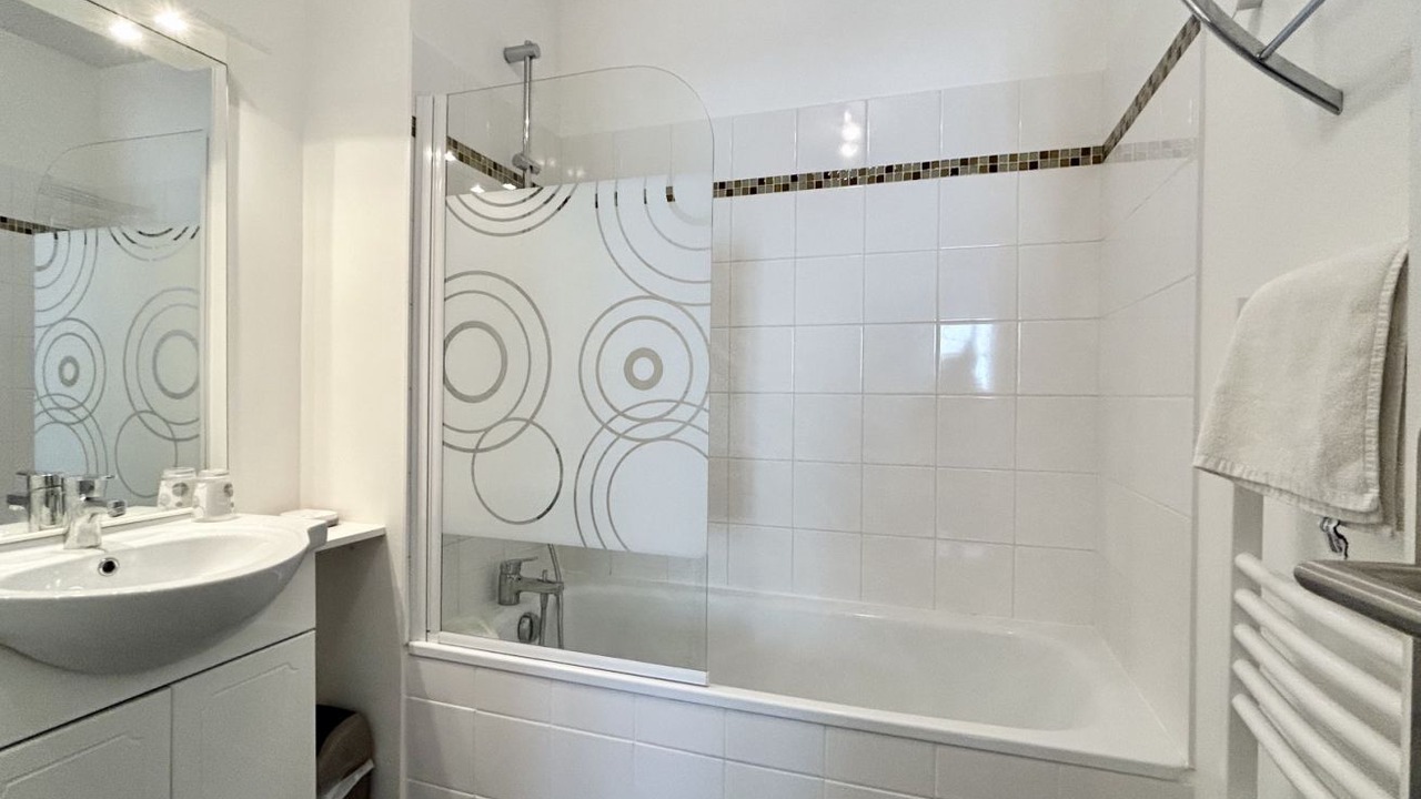 Photo of Bathroom in Saint-Valery-sur-Somme
