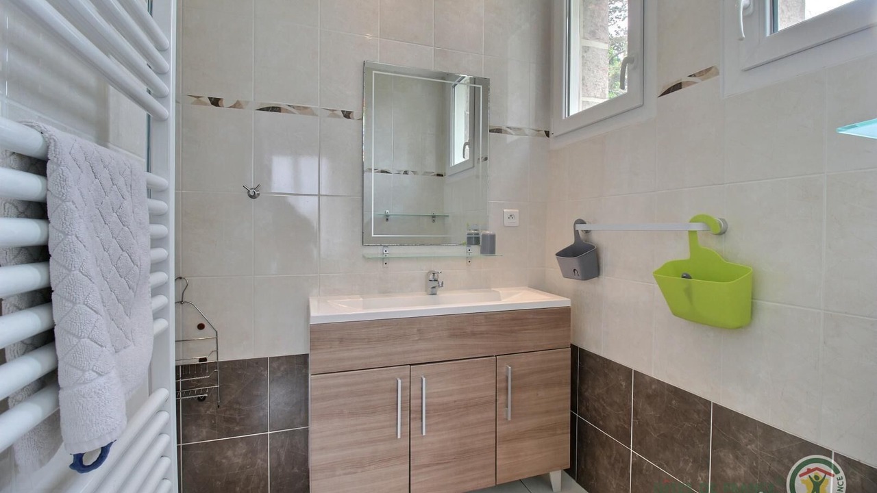 Photo of Bathroom in Sables-d'Or-les-Pins