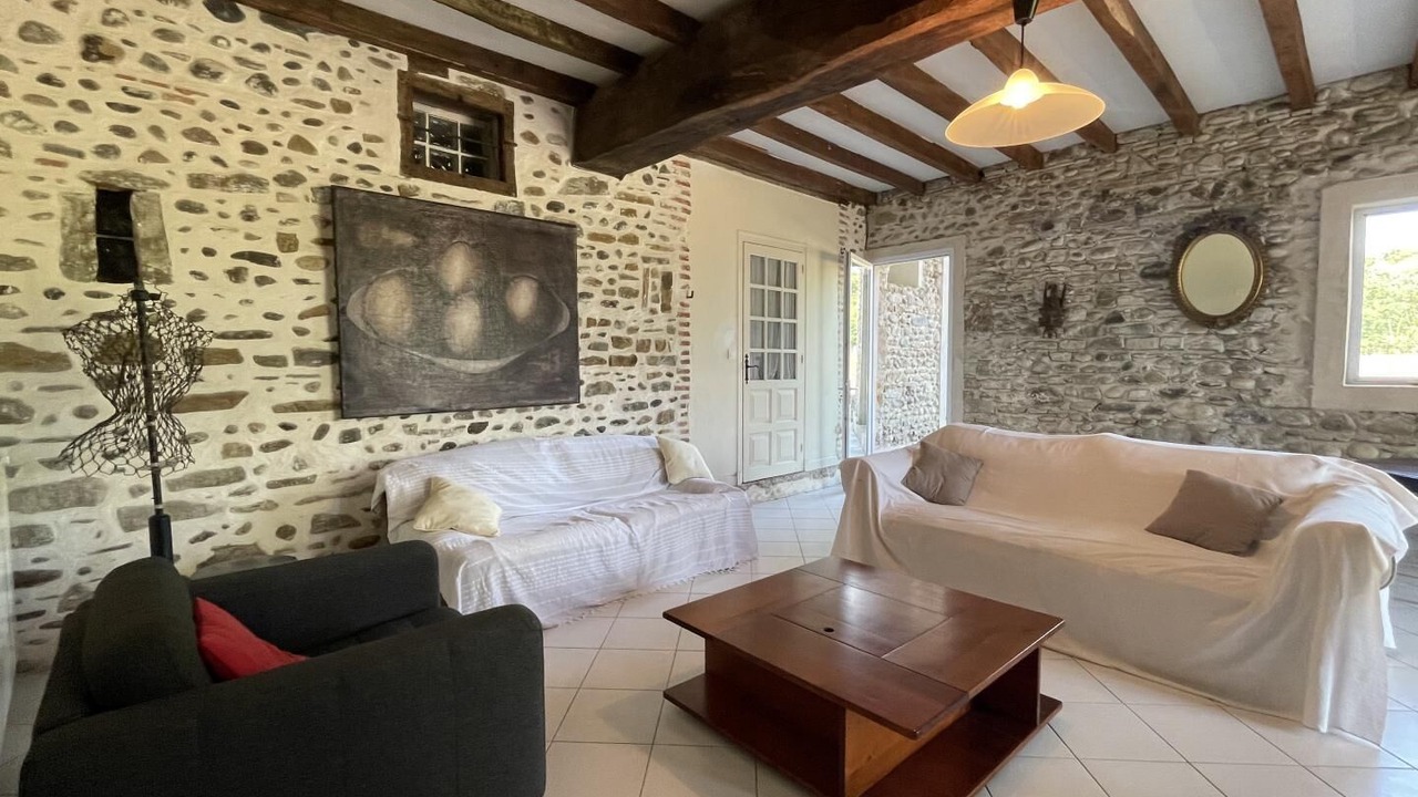 Photo of Livingroom in Susmiou