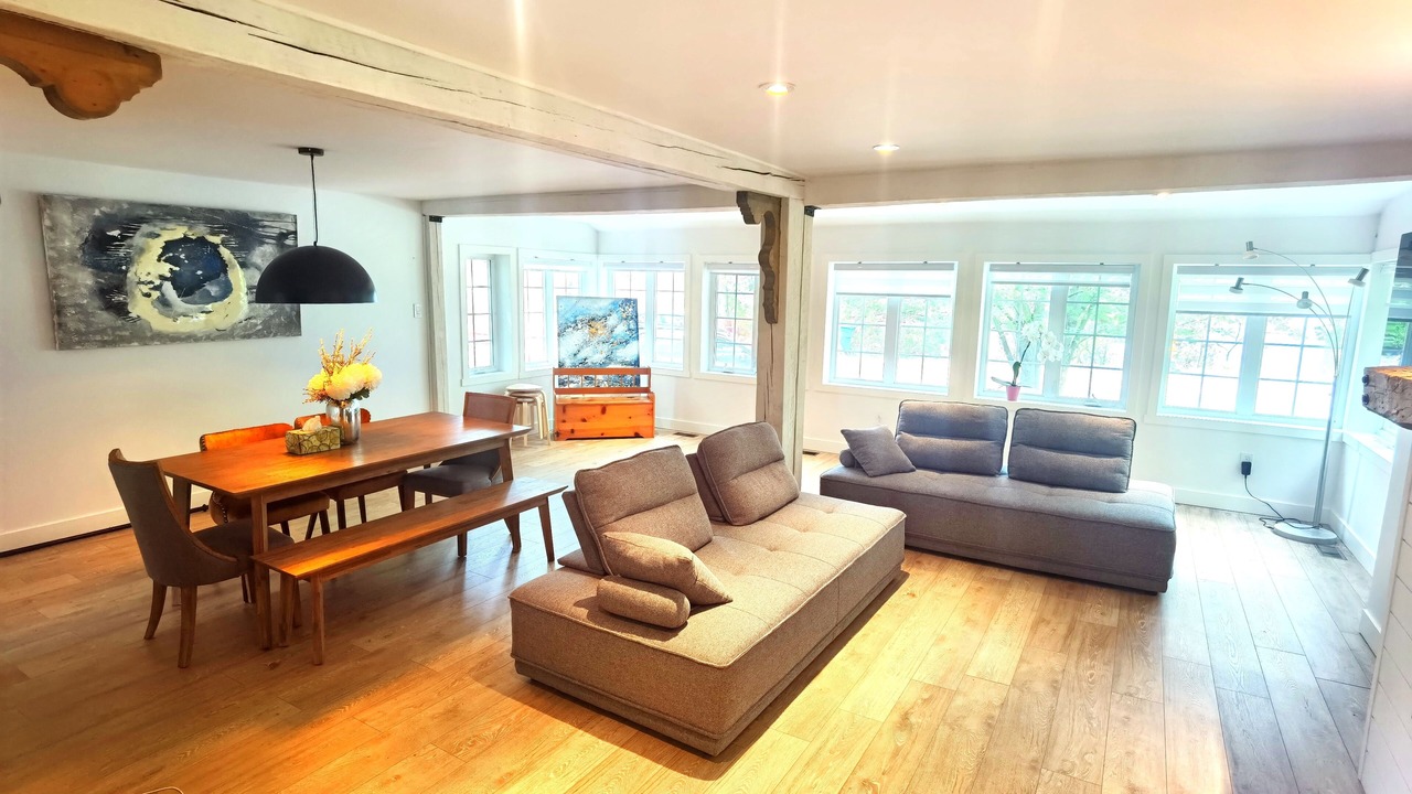 Photo of Livingroom in Lac-Brome