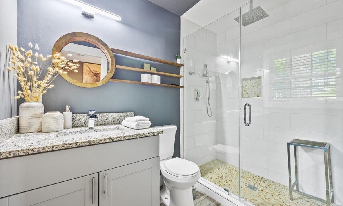 Photo of Bathroom in Belvedere Park