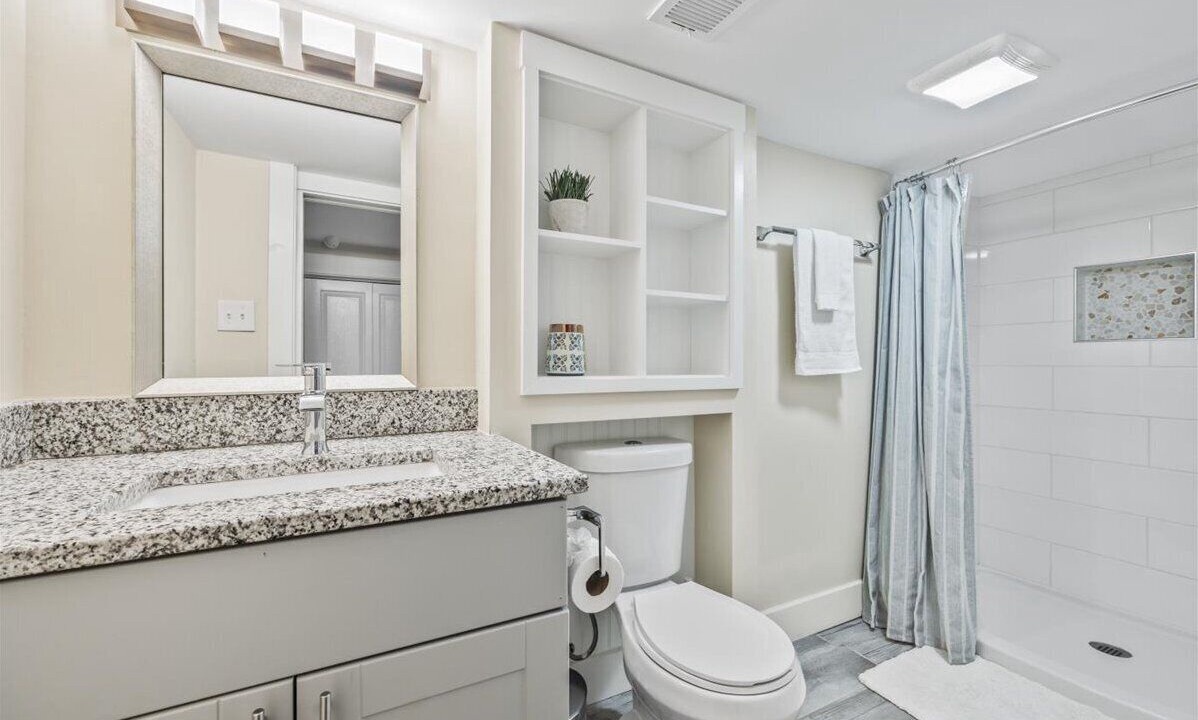 Photo of Bathroom in Belvedere Park