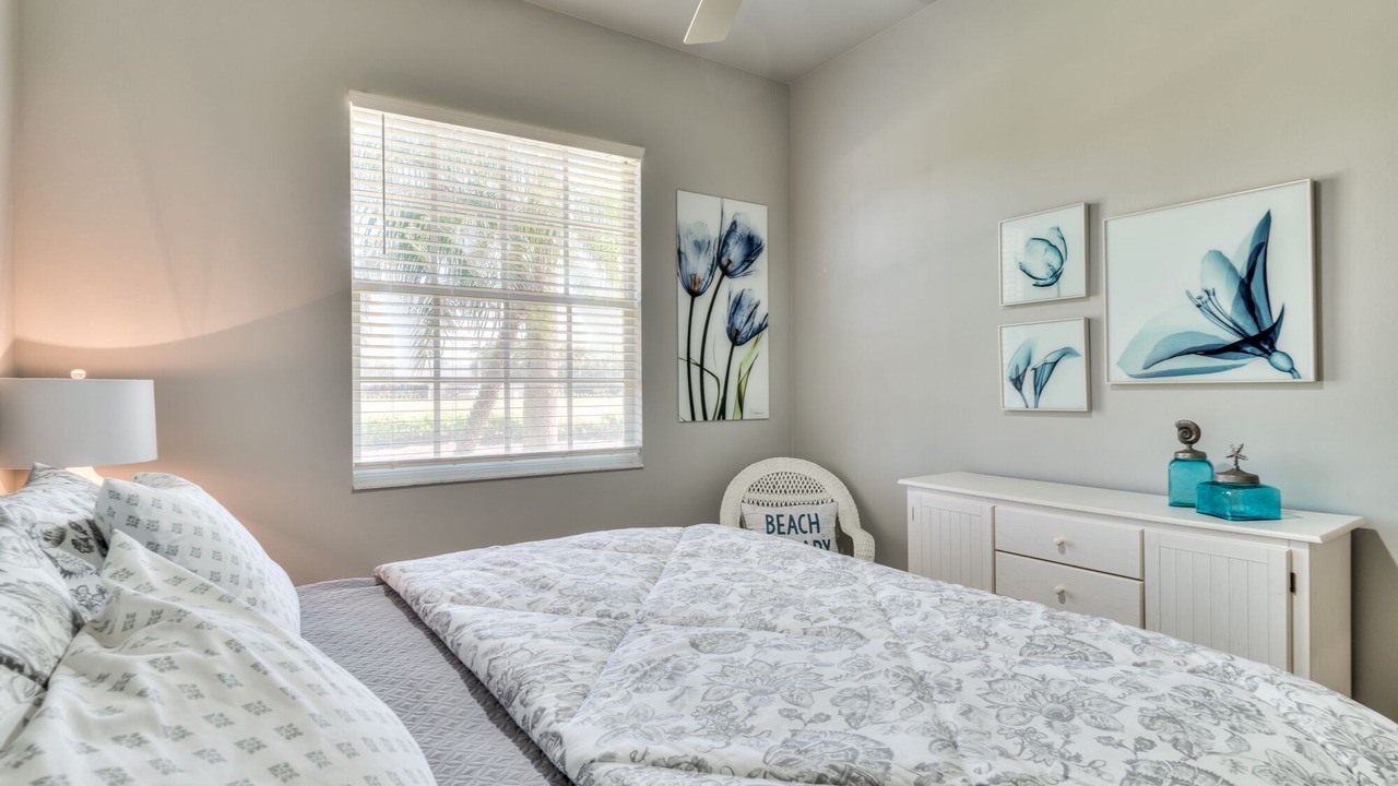 Photo of Bedroom in Stoneybrook